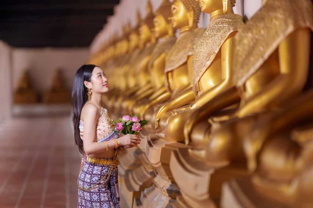 Neobične tradicije iz cijelog svijeta Neobične tradicije iz cijelog svijeta