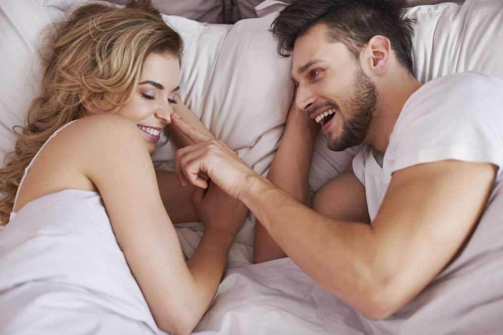 Kako održati romantiku nakon više godina zajedničkog života? Kako održati romantiku nakon više godina zajedničkog života?